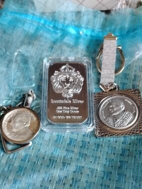 Silver Billion Plate Bar Ounce & Pair Brilliant Religious Metal Coins/Medallion